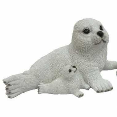 Decoratie beeld zeehond baby naast moeder beeldje kopen